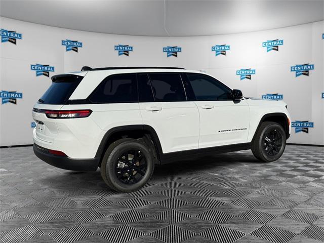 new 2025 Jeep Grand Cherokee car, priced at $46,135