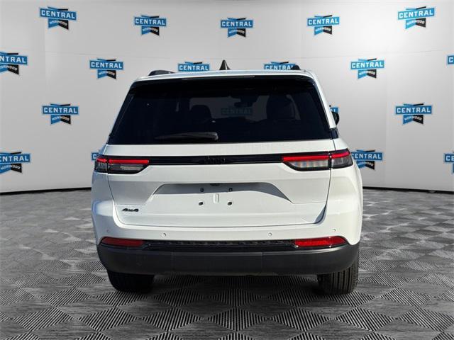 new 2025 Jeep Grand Cherokee car, priced at $46,135