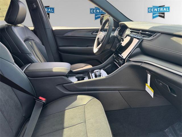 new 2025 Jeep Grand Cherokee car, priced at $46,730