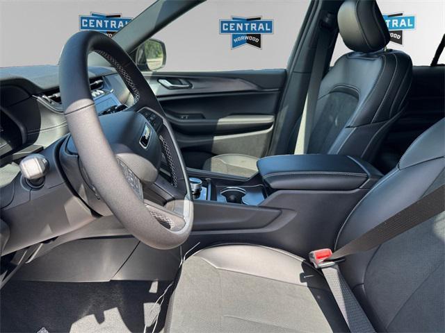 new 2025 Jeep Grand Cherokee car, priced at $46,730