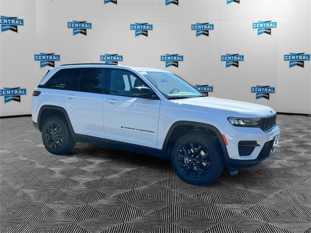 new 2025 Jeep Grand Cherokee car, priced at $46,135