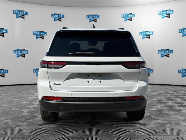 new 2025 Jeep Grand Cherokee car, priced at $46,135