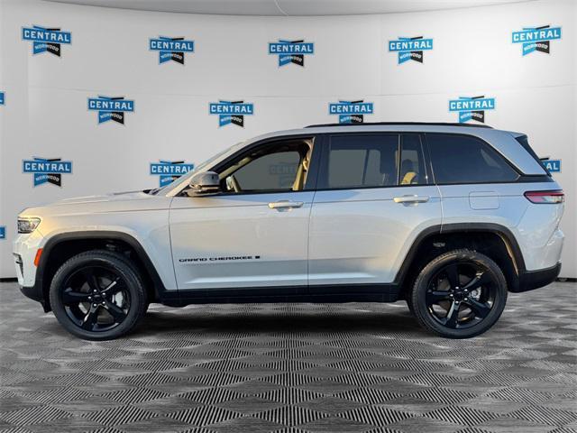 used 2023 Jeep Grand Cherokee car, priced at $37,950