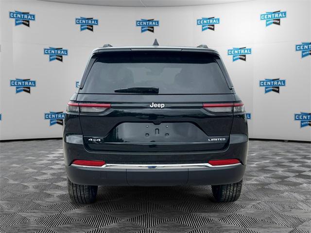 new 2025 Jeep Grand Cherokee car, priced at $50,010
