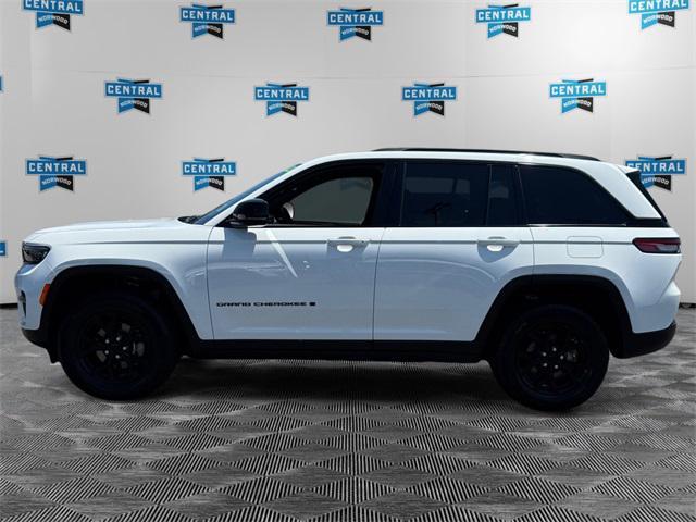 used 2024 Jeep Grand Cherokee car, priced at $41,977