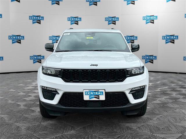 new 2025 Jeep Grand Cherokee car, priced at $52,140
