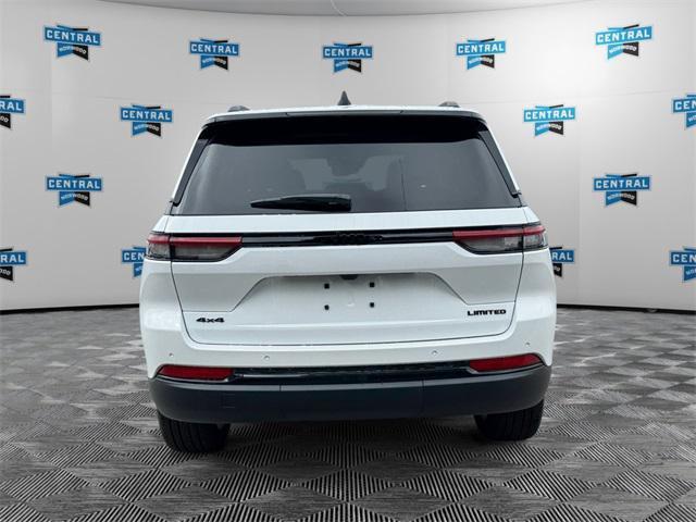 new 2025 Jeep Grand Cherokee car, priced at $52,140