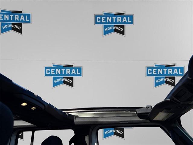 new 2025 Jeep Wrangler car, priced at $55,860