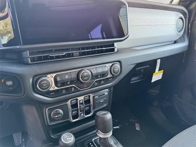 new 2025 Jeep Gladiator car, priced at $48,970