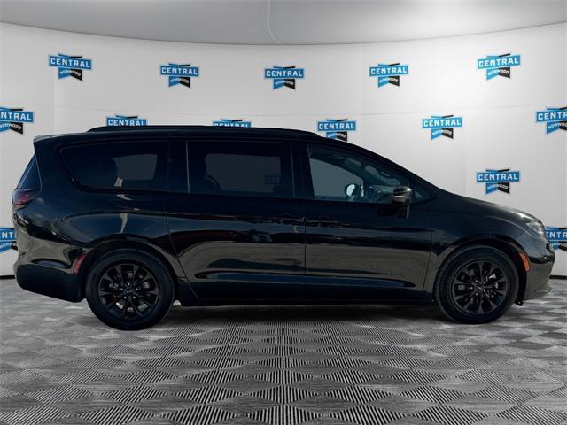 used 2021 Chrysler Pacifica car, priced at $27,186