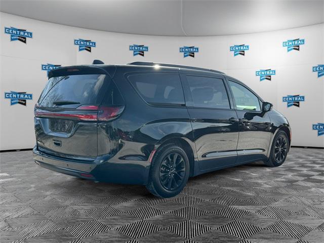 used 2021 Chrysler Pacifica car, priced at $27,186