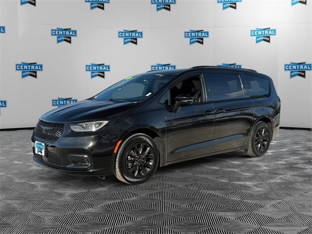 used 2021 Chrysler Pacifica car, priced at $27,186