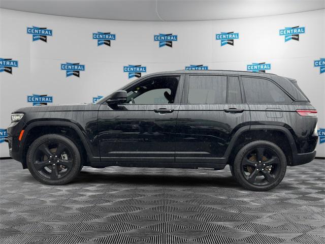 used 2023 Jeep Grand Cherokee car, priced at $37,411