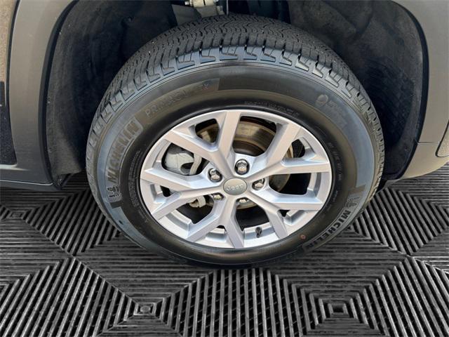used 2022 Jeep Grand Cherokee car, priced at $34,977