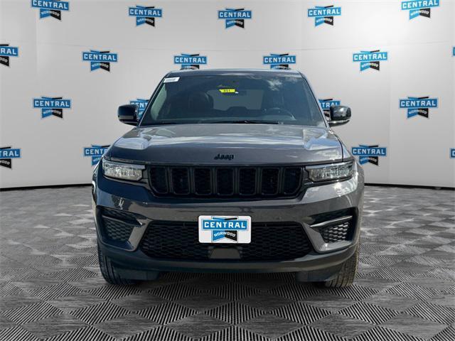 new 2025 Jeep Grand Cherokee car, priced at $46,730