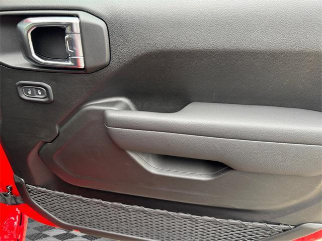 new 2025 Jeep Wrangler car, priced at $46,040