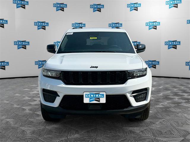new 2025 Jeep Grand Cherokee car, priced at $46,135