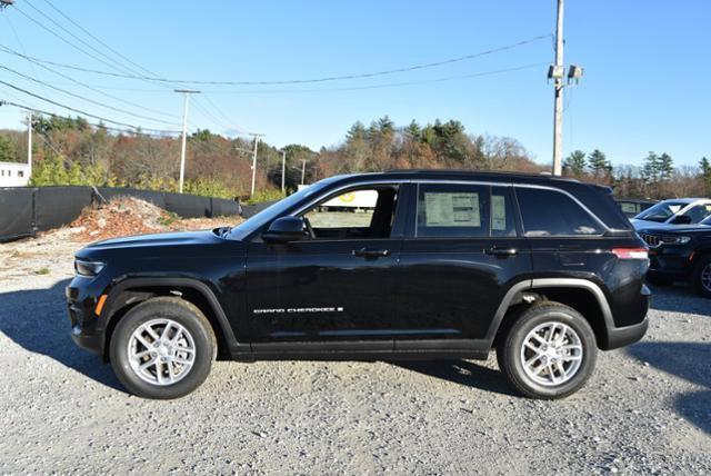 new 2025 Jeep Grand Cherokee car, priced at $43,970