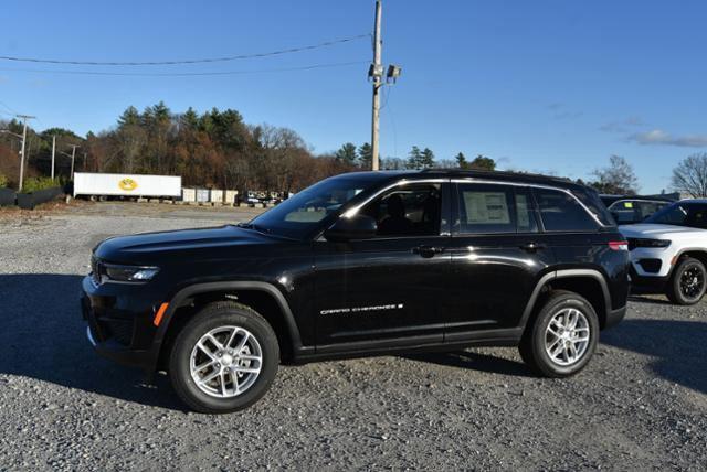 new 2025 Jeep Grand Cherokee car, priced at $43,970