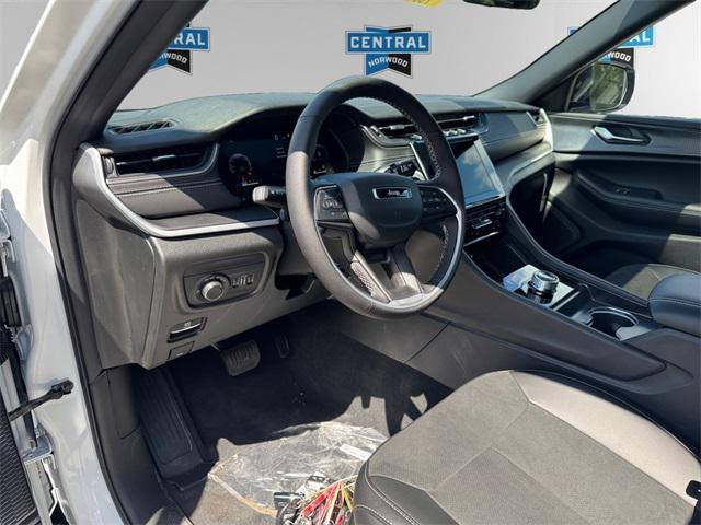 new 2025 Jeep Grand Cherokee L car, priced at $48,135
