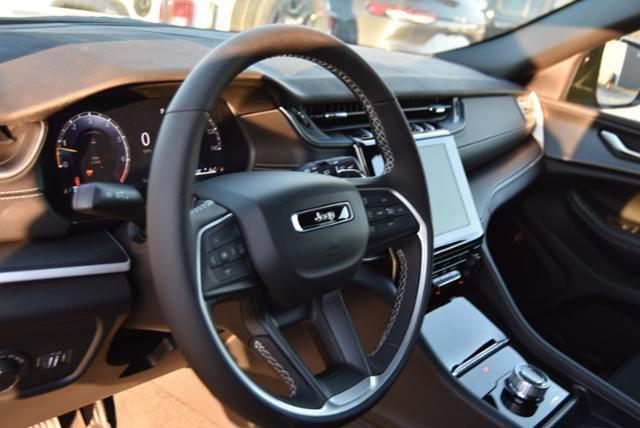 new 2025 Jeep Grand Cherokee car, priced at $46,530