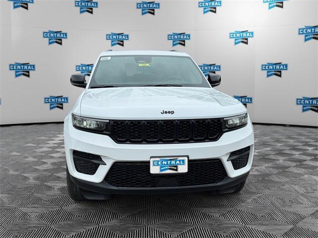 new 2025 Jeep Grand Cherokee car, priced at $46,135
