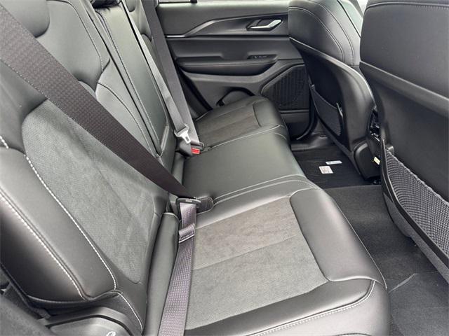 new 2025 Jeep Grand Cherokee car, priced at $46,135