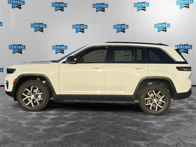 new 2025 Jeep Grand Cherokee car, priced at $49,215