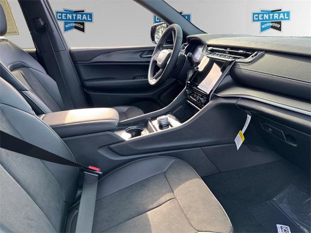 new 2025 Jeep Grand Cherokee car, priced at $46,730