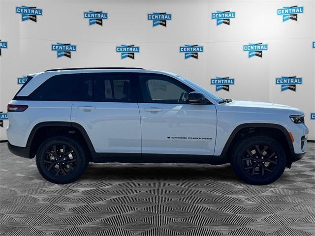 new 2025 Jeep Grand Cherokee car, priced at $46,135