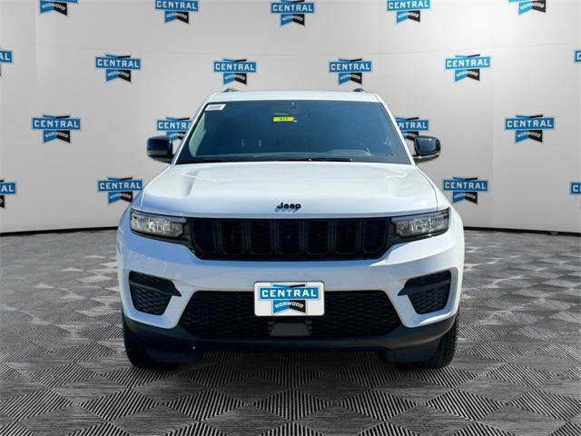 new 2025 Jeep Grand Cherokee car, priced at $46,135