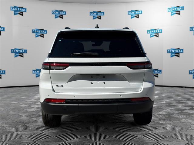 new 2025 Jeep Grand Cherokee car, priced at $46,135