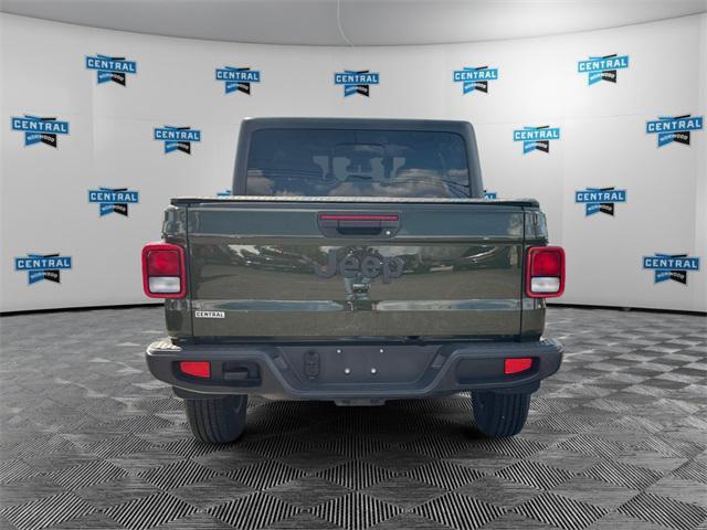 used 2024 Jeep Gladiator car, priced at $40,587