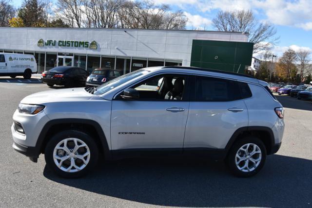 new 2024 Jeep Compass car, priced at $35,035