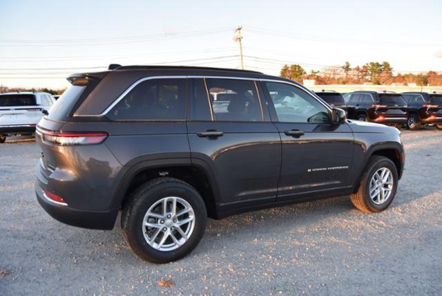 new 2025 Jeep Grand Cherokee car, priced at $43,970