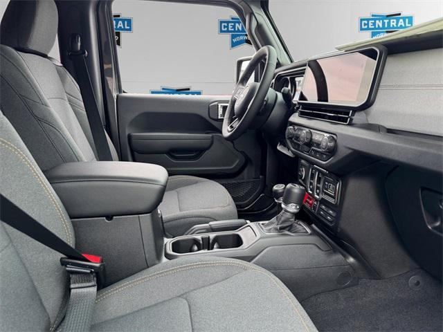 new 2025 Jeep Wrangler car, priced at $48,470