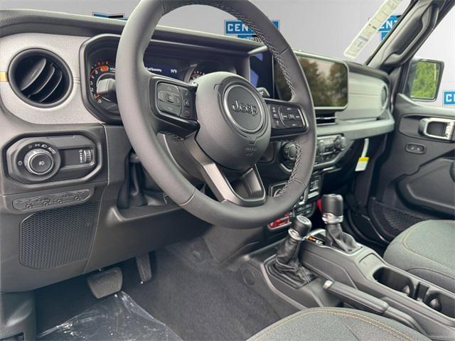 new 2025 Jeep Wrangler car, priced at $48,470
