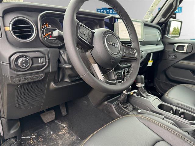 new 2025 Jeep Gladiator car, priced at $51,070