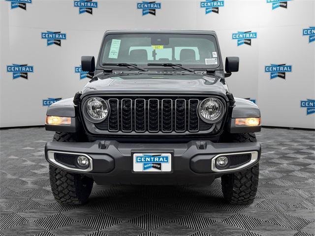 new 2025 Jeep Gladiator car, priced at $51,070