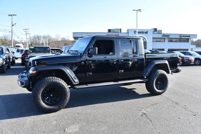 used 2023 Jeep Gladiator car, priced at $37,548