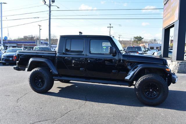 used 2023 Jeep Gladiator car, priced at $37,548