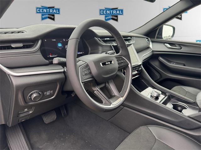 new 2025 Jeep Grand Cherokee car, priced at $46,730