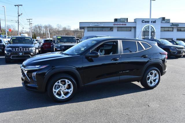 used 2024 Chevrolet Trax car, priced at $23,591