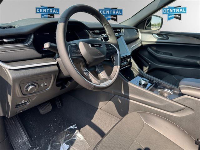 new 2025 Jeep Grand Cherokee car, priced at $46,730