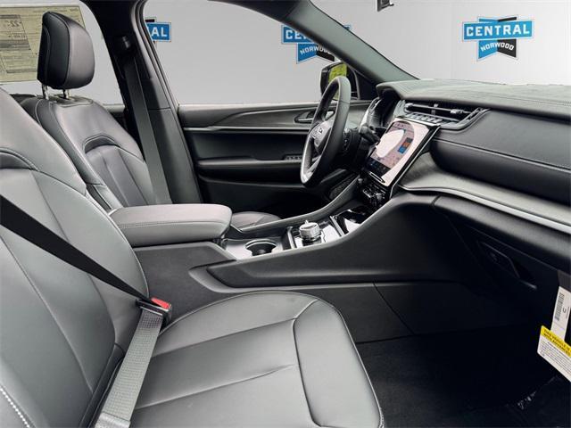 new 2025 Jeep Grand Cherokee car, priced at $52,735
