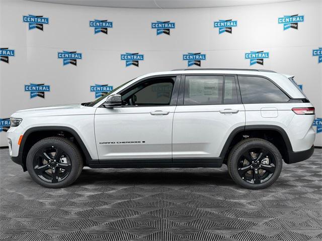 new 2025 Jeep Grand Cherokee car, priced at $52,735