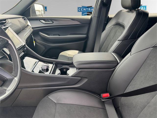 new 2025 Jeep Grand Cherokee L car, priced at $48,730