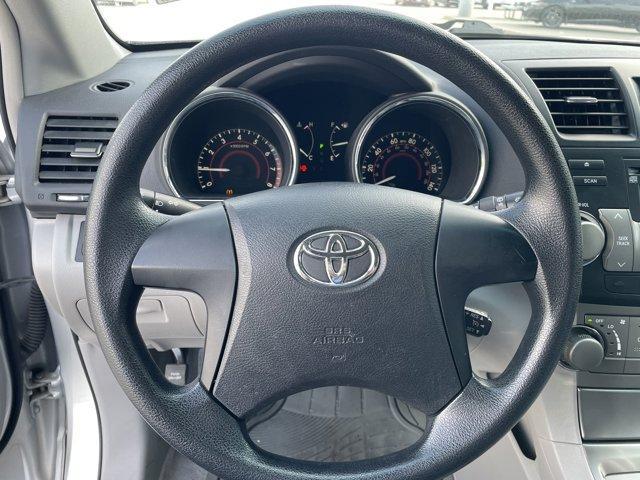 used 2008 Toyota Highlander car, priced at $11,750