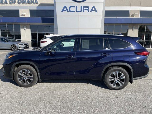 used 2020 Toyota Highlander car, priced at $31,475