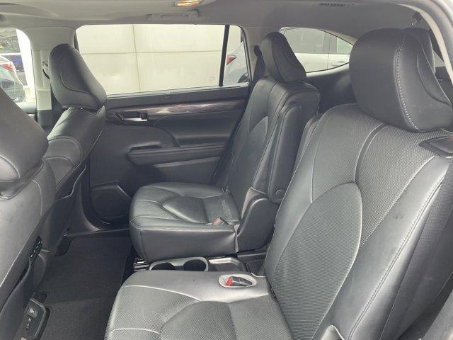 used 2020 Toyota Highlander Hybrid car, priced at $23,750